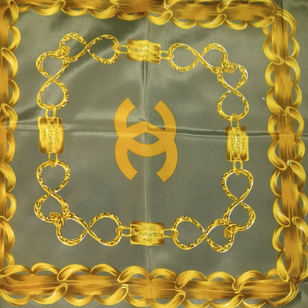 CHANEL Olive and Gold Chain Motif Scarf - Picture 3 of 8